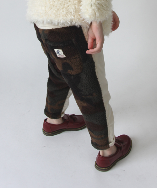 COMECHATTO&CLOSET（カムチャットアンドクロゼット）の「バックボアカモテーパードアンクルクロップパンツ（その他パンツ・キッズ・カーキ/アイボリー/ネイビー・90/100/120/110/130）」の9枚目の写真