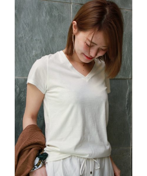 JOURNAL STANDARD relume(ジャーナルスタンダード レリューム)の「36/-USA 天竺 VネックショートスリーブTシャツ#(Tシャツ/カットソー・レディース・ホワイト/ホワイト系その他/ブラック/チャコールグレー/バーガンディー/ライトグレー・FREE)」の17枚目の写真