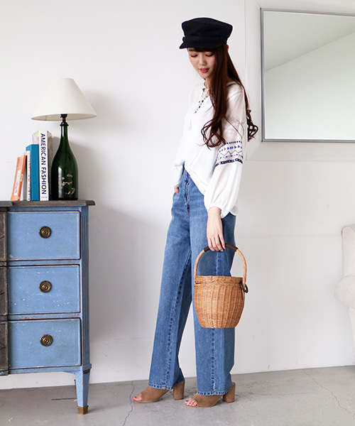 N.(N. Natural Beauty Basic)(エヌエヌナチュラルビューティーベーシック)の「【追加生産】エスニックエンブロイダリーブラウス(シャツ/ブラウス・レディース・ホワイト/ブラック・MEDIUM)」の4枚目の写真