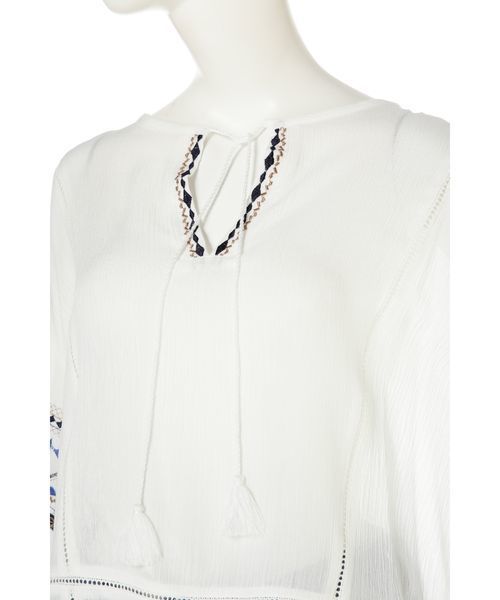N.(N. Natural Beauty Basic)(エヌエヌナチュラルビューティーベーシック)の「【追加生産】エスニックエンブロイダリーブラウス(シャツ/ブラウス・レディース・ホワイト/ブラック・MEDIUM)」の17枚目の写真