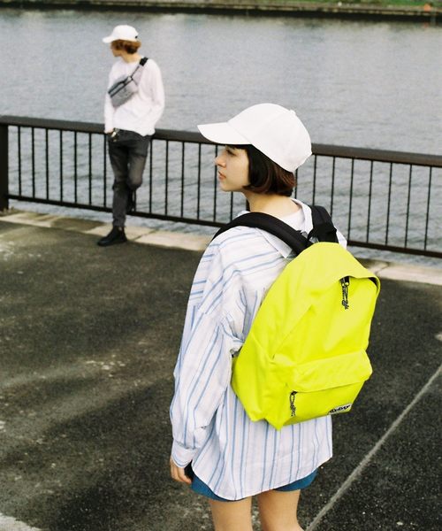 OUTDOOR PRODUCTS（アウトドアプロダクツ）の「462 ナイロンデイパック（バックパック/リュック・レディース・レッド/ブラウン/オレンジ/イエロー/ネイビー/ブラック/オリーブ/グレー/ブルー/グレイッシュブルー・FREE）」の8枚目の写真