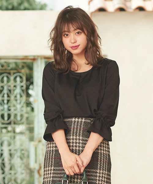 KOBE LETTUCE（コウベレタス）の「選べる3type[フレア袖/ベルト/リボン袖]Tブラウス＊レディース/トップス[C3441]（Tシャツ/カットソー・レディース・オフホワイト/キャメル/カーキ/プラム/ボルドー/ネイビー/ブラック/ホワイト系その他/イエロー系その他/グリーン系その他/パープル系その他/レッド系その他/ブルー系その他/ブラック系その他/ホワイト系その他2/イエロー系その他2/グリーン系その他2/パープル系その他2/レッド系その他2/ブルー系その他2/ブラック系その他2・FREE）」の7枚目の写真