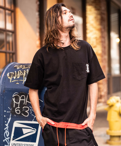 glamb（グラム）の「Nixon sporty CS / ニクソンスポーティカットソー（Tシャツ/カットソー・メンズ・グレー/ホワイト/ブラック/ホワイト系その他2/ブラック系その他2/ネイビー/カーキ・1/2/0/4/3）」の4枚目の写真