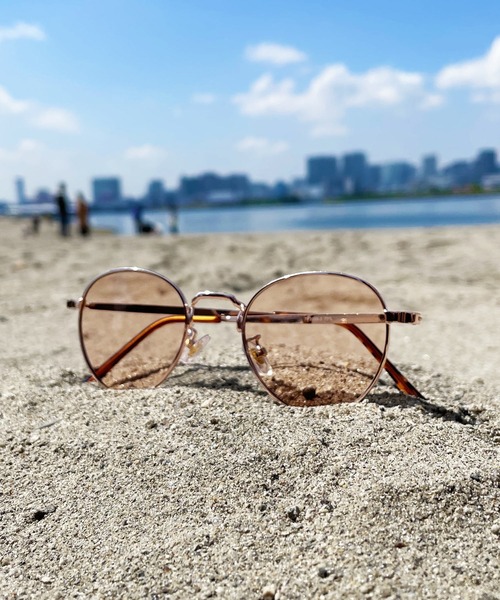 ＪＵＧＬＡＮＳ（ユグランス）の「ボストン型サングラスKK（サングラス・レディース・F/N/その他1/その他9/A/I/Q/その他4/その他12/E/M/Y/その他8/C/K/W/その他6/H/P/その他3/その他11/D/L/X/その他7/B/J/R/その他5/G/O/その他2/その他10/T/U/S/V/その他13/その他14/その他15/その他16/その他28/その他29/その他30/その他31/その他32/その他33/その他34/その他22/その他23/その他24/その他25/その他26/その他27/その他19/その他20/その他17/その他18/その他21/ブラック系1/ブラック系3/その他35/ブラック系2/ブラック系8/ブラック系7/ブラック系6/ブラック系5/ブラック系4・FREE）」の5枚目の写真