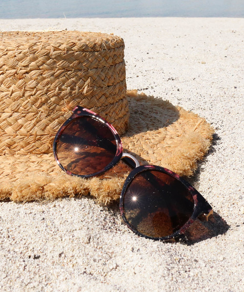 ＪＵＧＬＡＮＳ（ユグランス）の「ボストン型サングラスKK（サングラス・レディース・F/N/その他1/その他9/A/I/Q/その他4/その他12/E/M/Y/その他8/C/K/W/その他6/H/P/その他3/その他11/D/L/X/その他7/B/J/R/その他5/G/O/その他2/その他10/T/U/S/V/その他13/その他14/その他15/その他16/その他28/その他29/その他30/その他31/その他32/その他33/その他34/その他22/その他23/その他24/その他25/その他26/その他27/その他19/その他20/その他17/その他18/その他21/ブラック系1/ブラック系3/その他35/ブラック系2/ブラック系8/ブラック系7/ブラック系6/ブラック系5/ブラック系4・FREE）」の12枚目の写真