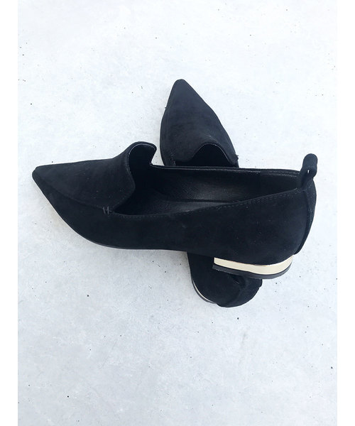 ブラック ポインテッドトゥ フラットシューズ　23.5㎝ ブラック ポインテッドトゥ フラットシューズ