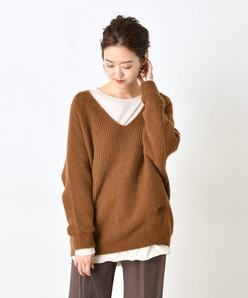 DouDou（ドゥドゥ）の「片畦Vプルオーバー（ニット/セーター・レディース・ベージュ/ブラウン/グリーン・FREE）」の2枚目の写真