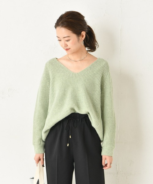 DouDou（ドゥドゥ）の「片畦Vプルオーバー（ニット/セーター・レディース・ベージュ/ブラウン/グリーン・FREE）」の3枚目の写真