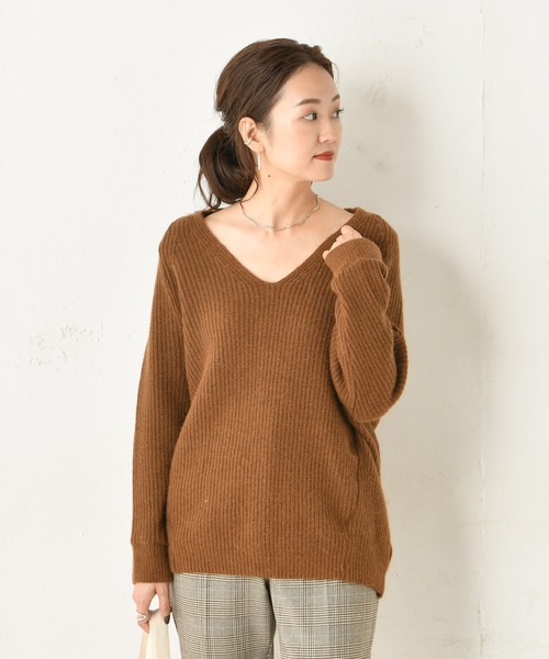 DouDou（ドゥドゥ）の「片畦Vプルオーバー（ニット/セーター・レディース・ベージュ/ブラウン/グリーン・FREE）」の8枚目の写真
