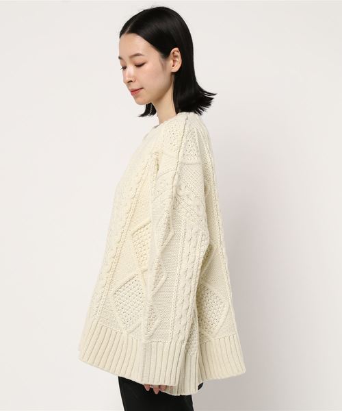 KOBE LETTUCE(コウベレタス)の「ビッグシルエットフレアケーブルニットトップス(ニット/セーター・レディース・ベージュ/オフホワイト/イエロー/ピンク系その他/チャコール・FREE)」の7枚目の写真