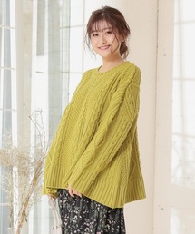 ビッグシルエットフレアケーブルニットトップス