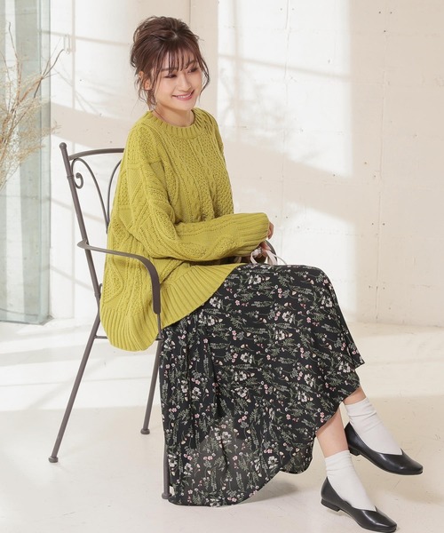 KOBE LETTUCE(コウベレタス)の「ビッグシルエットフレアケーブルニットトップス(ニット/セーター・レディース・ベージュ/オフホワイト/イエロー/ピンク系その他/チャコール・FREE)」の11枚目の写真