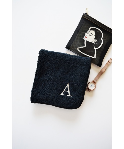 BIRTHDAY BAR（バースデイバー）の「アルファベット刺繍 タオルハンカチ ブラック（ハンカチ/ハンドタオル・レディース・Y/S/T/K/A/M/R/H/N/C・フリー）」の12枚目の写真