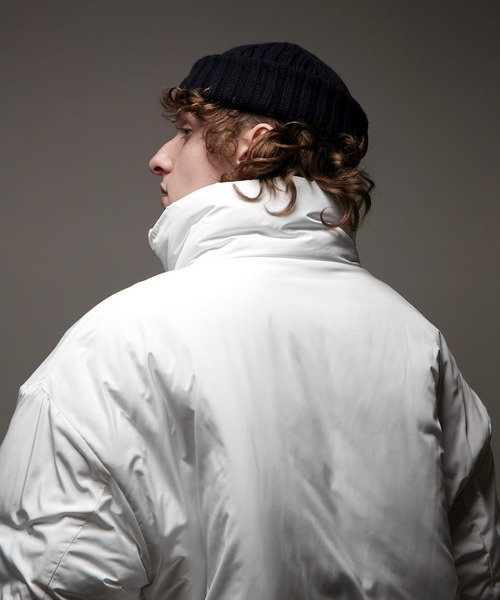 EMMA CLOTHES（エマクローズ）の「オーバーサイズ スタンドカラー リングZIP ストリング エコダウンジャケット EMMA CLOTHES（ダウンジャケット/コート・メンズ・ホワイト/ブラック/グレイッシュベージュ・FREE）」の12枚目の写真