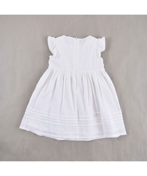 BeBe（ベベ）の「BeBe/コットン ボイルワッシャー レース フリル ワンピース 女の子 キュート ガーリー ノースリー  お出かけ 通園  通学  ベビー キッズ 子供 こども 子ども コットン ホワイト  80㎝ 90㎝ 100㎝ 110㎝ 120㎝ 130㎝ 140㎝ 150㎝（ワンピース・キッズ・ホワイト・140/90/110/100/120/130）」の7枚目の写真