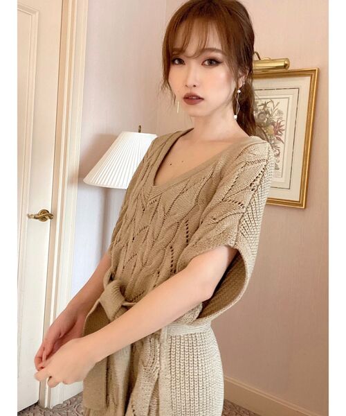 RESEXXY(リゼクシー)の「ケーブルニットベスト(ニット/セーター・レディース・ブラック/ベージュ/オフホワイト・FREE)」の14枚目の写真