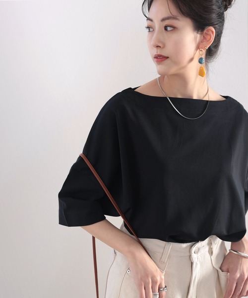 綿100％、さらり滑らか。華奢見せ、ルーズプルオーバー