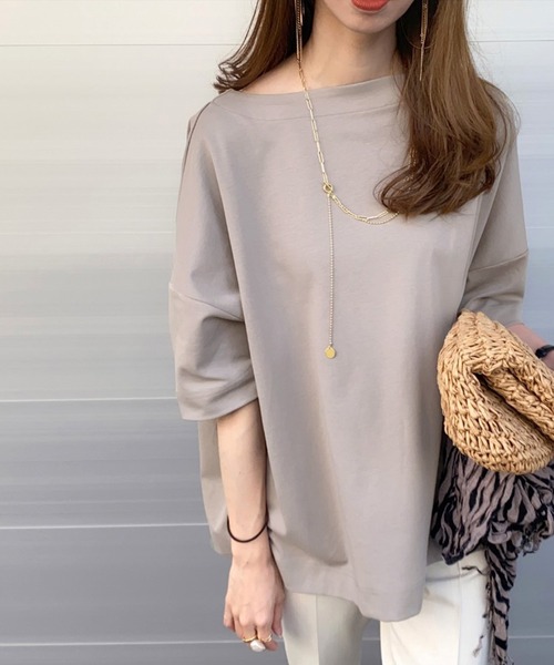 綿100％、さらり滑らか。華奢見せ、ルーズプルオーバー