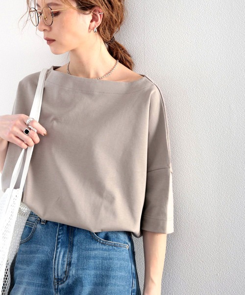 綿100％、さらり滑らか。華奢見せ、ルーズプルオーバー