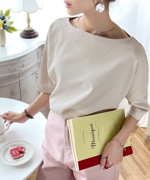 classicalelf(クラシカルエルフ)の「綿100%、さらり滑らか。華奢見せ、シンプルルーズプルオーバー(Tシャツ/カットソー・レディース・モカ/ブルー/ブラウン/ブラック/ホワイト/グレイッシュベージュ・MEDIUM/LARGE/X-LARGE/SMALL)」の10枚目の写真