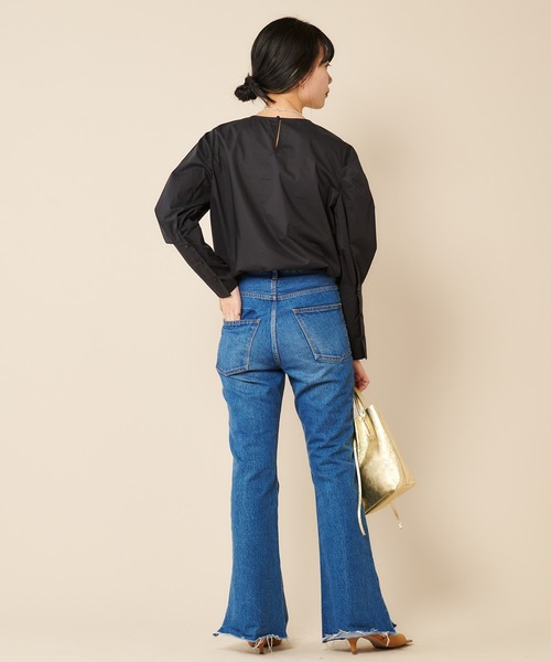 SHENERY（シーナリー）の「パフスリーブロングカフスブラウス（Tシャツ/カットソー・レディース・オフホワイト/ブラック/キャメル・FREE）」の16枚目の写真