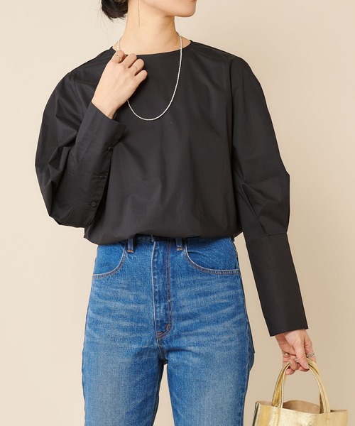 SHENERY（シーナリー）の「パフスリーブロングカフスブラウス（Tシャツ/カットソー・レディース・オフホワイト/ブラック/キャメル・FREE）」の22枚目の写真