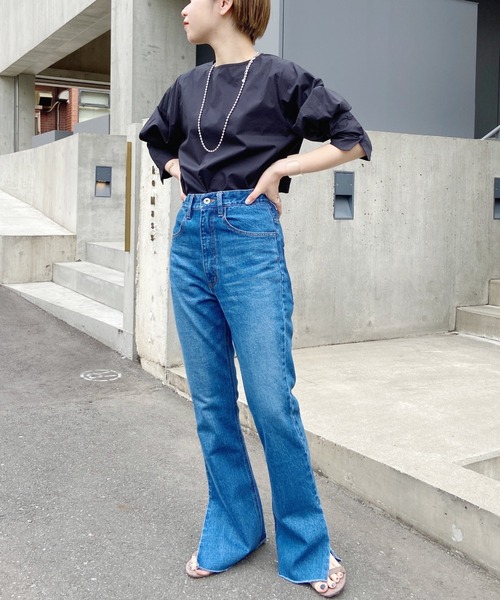 SHENERY（シーナリー）の「パフスリーブロングカフスブラウス（Tシャツ/カットソー・レディース・オフホワイト/ブラック/キャメル・FREE）」の21枚目の写真