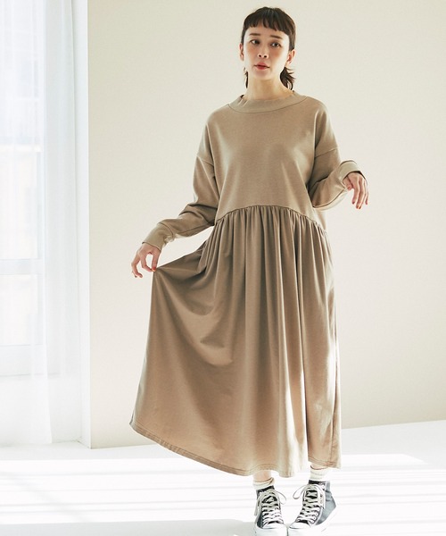 and R（アンドアール）の「ハイネックドッキングギャザーワンピース（ワンピース・レディース・ベージュ/アイボリー・FREE）」の16枚目の写真