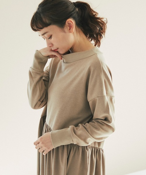 and R（アンドアール）の「ハイネックドッキングギャザーワンピース（ワンピース・レディース・ベージュ/アイボリー・FREE）」の13枚目の写真