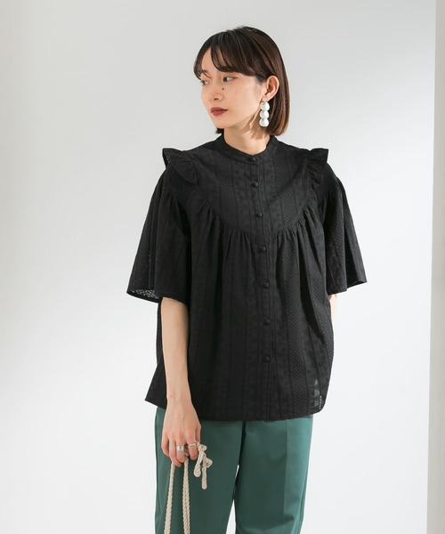 KBF（ケイビーエフ）の「プチフリルギャザーブラウス（シャツ/ブラウス・レディース・アイボリー/カーキ/ブラック・ONE）」の11枚目の写真