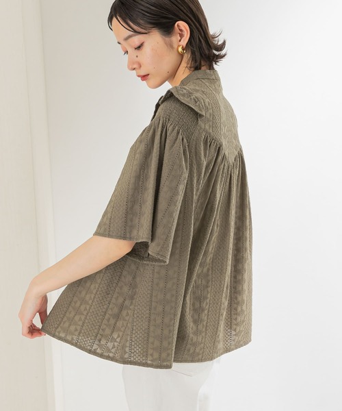 KBF（ケイビーエフ）の「プチフリルギャザーブラウス（シャツ/ブラウス・レディース・アイボリー/カーキ/ブラック・ONE）」の21枚目の写真