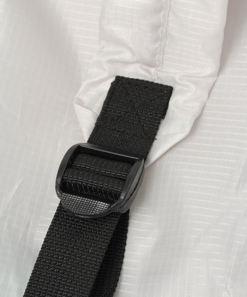 LAKOLE（ラコレ）の「【EASY TO GO】パッカブルバックパック / 934908（バックパック/リュック・レディース・グレー/ブラック・FREE）」の7枚目の写真