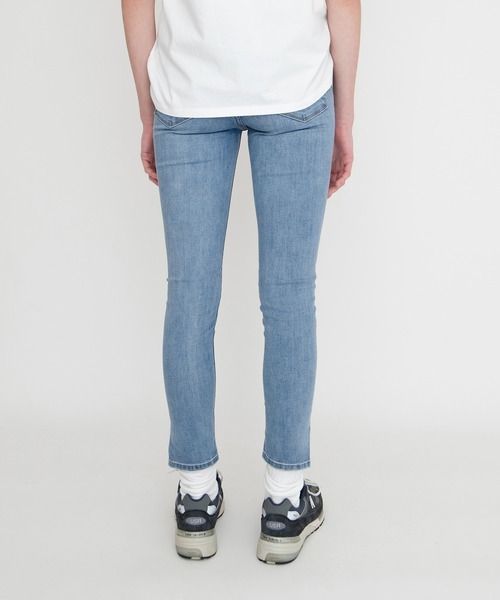 Levi's(リーバイス)の「721 HI RISE SKINNY ANKLE COOL MOJO(デニムパンツ・レディース・ライトインディゴブルー・29inch/28inch/27inch/25inch/23inch/24inch/26inch/30inch)」の12枚目の写真