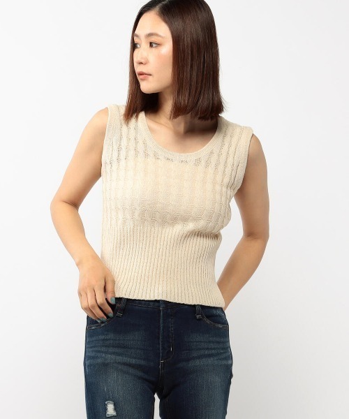 UNRELISH（アンレリッシュ）の「ケーブルUネックノースリーブニット（ニット/セーター・レディース・アイボリー/モカ/ライトブルー・MEDIUM）」の2枚目の写真