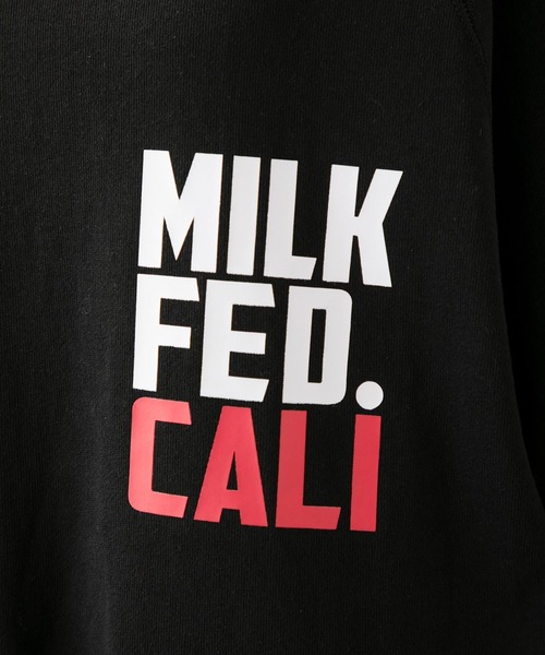 MILKFED.（ミルクフェド）の「BIG LOGO MOCK NECK SWEAT TOP（スウェット・レディース・ブラック/ホワイト/グリーン・ONE SIZE）」の9枚目の写真