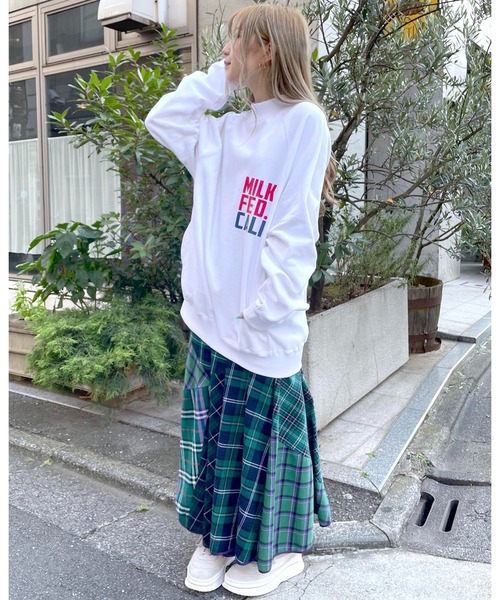MILKFED.（ミルクフェド）の「BIG LOGO MOCK NECK SWEAT TOP（スウェット・レディース・ブラック/ホワイト/グリーン・ONE SIZE）」の21枚目の写真