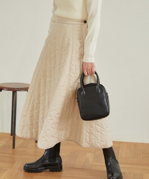 forksy.（フォルクシー）の「【forksy.】キルティングフレアスカート（スカート・レディース・ブラック/カーキ/アイボリー・FREE）」の2枚目の写真