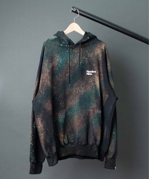 Hombre Nino（オンブレニーニョ）の「【 HOMBRE NINO / オンブレニーニョ 】 TIE DYE HOODED PULLOVER タイダイフーデッドプルオーバー（パーカー・メンズ・ブラック/ブルー・MEDIUM/LARGE）」の2枚目の写真