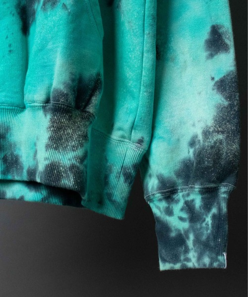 Hombre Nino（オンブレニーニョ）の「【 HOMBRE NINO / オンブレニーニョ 】 TIE DYE HOODED PULLOVER タイダイフーデッドプルオーバー（パーカー・メンズ・ブラック/ブルー・MEDIUM/LARGE）」の12枚目の写真