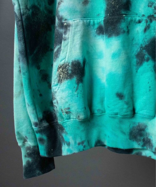 Hombre Nino（オンブレニーニョ）の「【 HOMBRE NINO / オンブレニーニョ 】 TIE DYE HOODED PULLOVER タイダイフーデッドプルオーバー（パーカー・メンズ・ブラック/ブルー・MEDIUM/LARGE）」の15枚目の写真