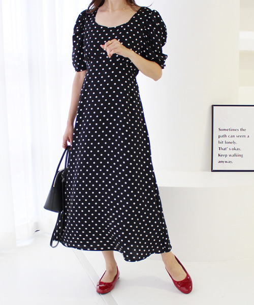 MODE ROBE（モードローブ）の「パフショルダ―ドットワンピース（ワンピース・レディース・ブラック/アイボリー・FREE）」の14枚目の写真