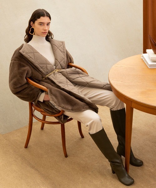 Mila Owen（ミラオーウェン）の「後ろゴムテーパードパンツ（スラックス・レディース・ダークネイビー/ピンク/ブルー/アイボリー・2/0/00/1）」の19枚目の写真