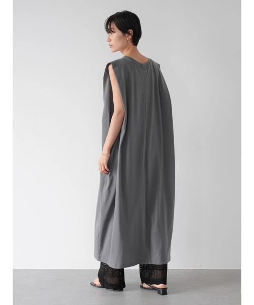 AMERICAN HOLIC（アメリカンホリック）の「ショルダータックノースリーブカットワンピース（ワンピース・レディース・チャコールグレー/ブラック/ネイビー/レッド/グレイッシュベージュ・M/L）」の22枚目の写真