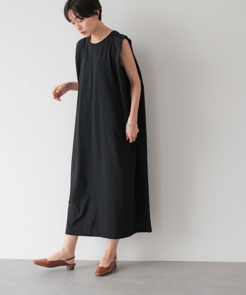 AMERICAN HOLIC（アメリカンホリック）の「ショルダータックノースリーブカットワンピース（ワンピース・レディース・チャコールグレー/ブラック/ネイビー/レッド/グレイッシュベージュ・M/L）」の2枚目の写真