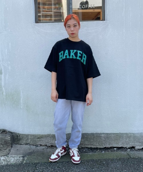 bonjour bonsoir（ボンジュール　ボンソワール）の「【bonjour bonsoir/ボンジュール・ボンソワール】BAKER カレッジビッグTシャツ（Tシャツ/カットソー・メンズ・ブラック/ベージュ/ホワイト・S/L/M）」の20枚目の写真