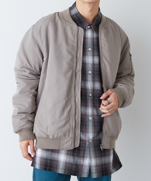 DISCOAT(ディスコート)の「カラーMA-1(MA-1・メンズ・ミント/ブラック/カーキ/ピンク/グレイッシュベージュ/サックスブルー・LARGE/MEDIUM/X-LARGE)」の3枚目の写真