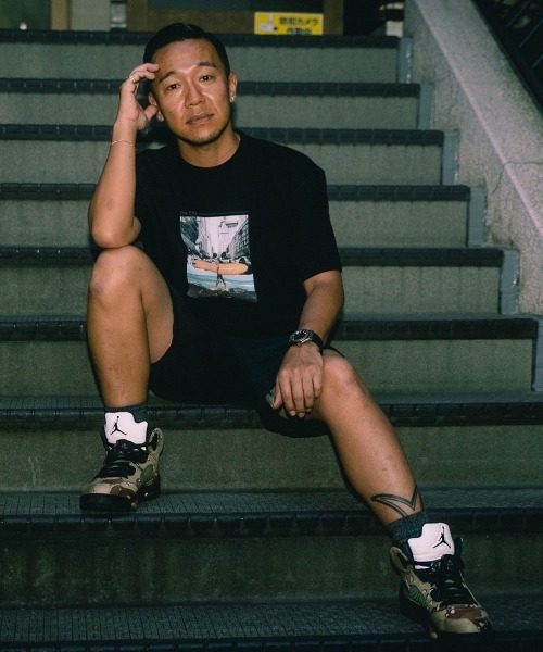 esutoreja(エストレジャ)の「The City and the BeachTシャツ(Tシャツ/カットソー・レディース・ブラック・L/XL)」の7枚目の写真