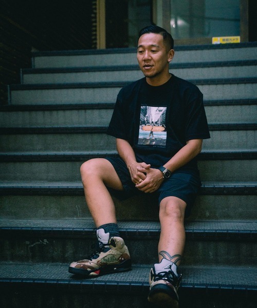 esutoreja(エストレジャ)の「The City and the BeachTシャツ(Tシャツ/カットソー・レディース・ブラック・L/XL)」の6枚目の写真