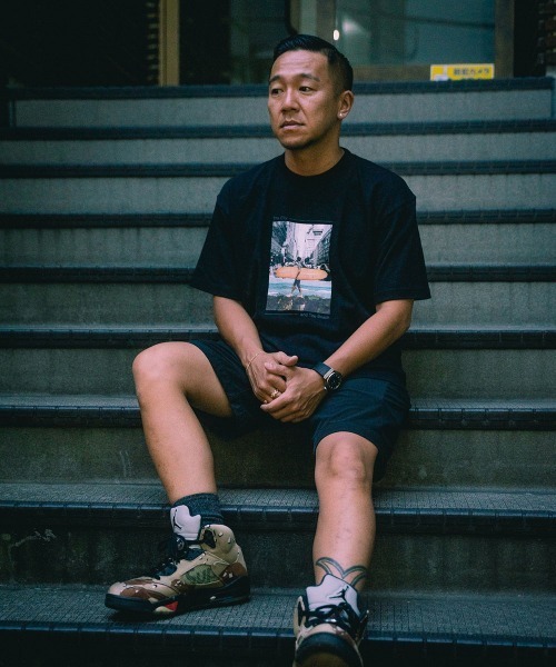esutoreja(エストレジャ)の「The City and the BeachTシャツ(Tシャツ/カットソー・レディース・ブラック・L/XL)」の5枚目の写真