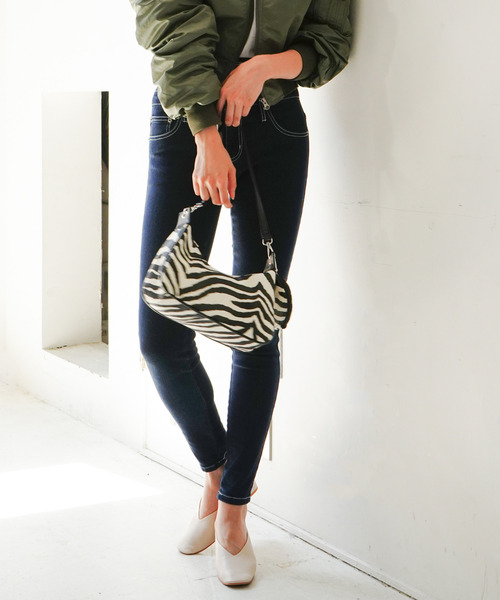 VENCEEXCHANGE（ヴァンスエクスチェンジ）の「【メディア紹介商品】ラウンドポーチ付き2WAYバッグ（ショルダーバッグ・レディース・ブラック/グレー/その他1/その他2・FREE）」の22枚目の写真